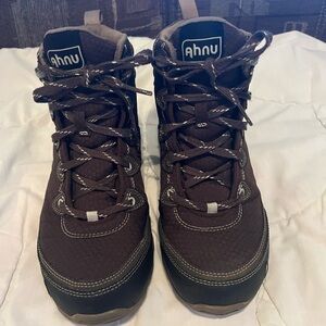 Ahnu Vibrant Women’s Dark Brown Lace-Up Boots